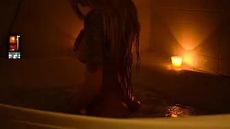 iammery showing off her young body