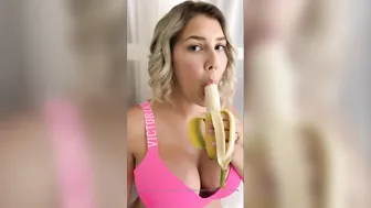 chelseawilde without stopping caressing pussy