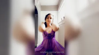 carlyann06 busty jerk off