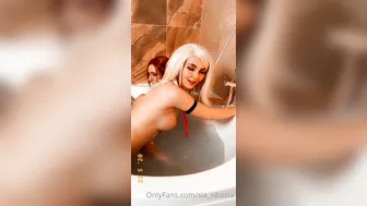 Sia Siberia sweet flexible pussy
