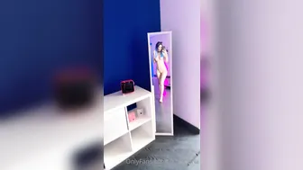 Sia Siberia openwork swell fucks tight anus