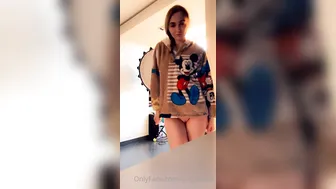 Sia Siberia gorgeous model strips and pulls pussy
