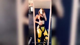 Sia Siberia Sultry chick