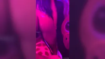 cjmiles onlyfans sexy chick fingering pussy