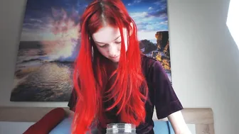 Perfekttlilly18 Busty hide