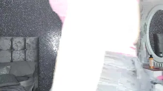 Penny Lee whore babe masturbates pussy