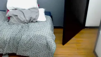 caroliine_ shy doll fucks pussy with dildos