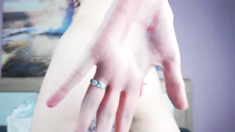 Perfekttlilly18 erotically dancing