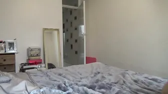 Penny Lee busty chick caresses shaved pussy