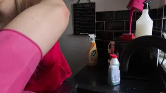 Penny Lee crazy chick fondles her cunt by hand