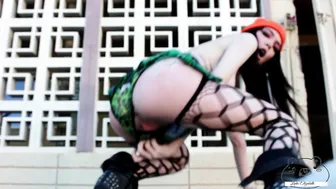 LedaBear sexy slut exhausting the cap with masturbation