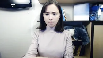 valensafarfor adult bitch fucks her ass
