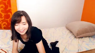 valensafarfor adorable small body arouses