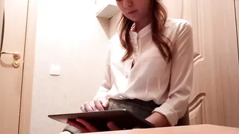 nympho_mmm cute blonde fucks herself with a phallus