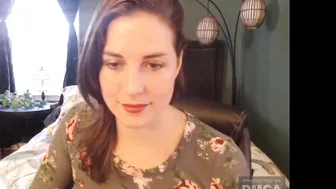 maizy_mae Showy chick