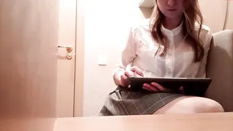 nympho_mmm skinny bitch straddled phallus