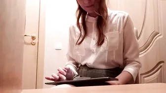 nympho_mmm gorgeous girl is naughty in front of a mirror