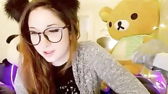 sluttypotato_ fucks herself in red dildo