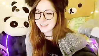 sluttypotato_ fucks herself in red dildo