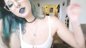 sluttypotato_ hot handjob masturbating pussy