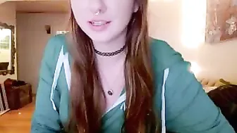sluttypotato_ busty girl fingering her pussy with a vibrator