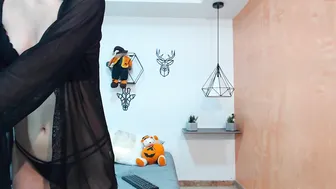 puli_serpens busty harlot fingering pussy