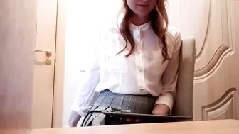 nympho_mmm imposing slut fucks pussy with fingers