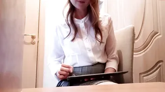 nympho_mmm imposing slut fucks pussy with fingers