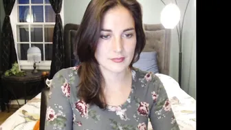 maizy_mae naughty female shows big tits