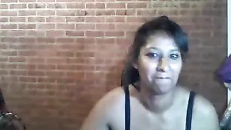 lilyb busty blonde is sucking a pussy