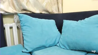 leya_gray the naughty bitch jerks off with sex toys