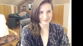 maizy_mae amazing whore caresses shaved holes