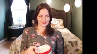 maizy_mae Adorable babe sucks and fucks great