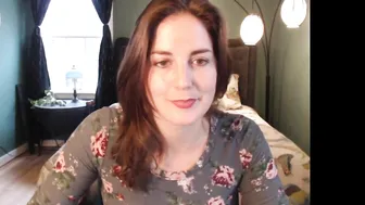 maizy_mae Adorable babe sucks and fucks great