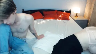 mia_robens bitch in stockings gets squirt