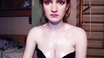 lick_it_up_big_boy hot slut fingering himself