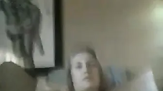 lilyb4u2c busty bitch fucks her shaved pussy