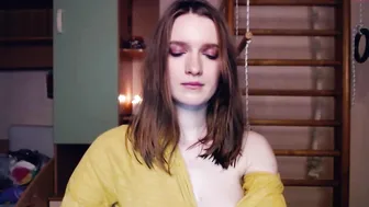 lick_it_up_big_boy Black-haired female