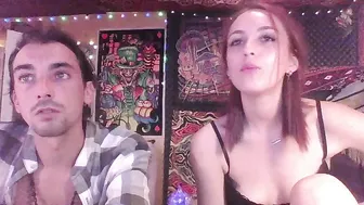 couple2921 attractive slut caresses shaved cunt