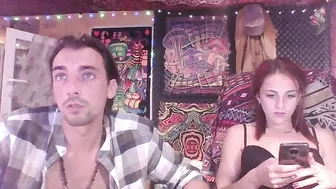 couple2921 attractive slut caresses shaved cunt