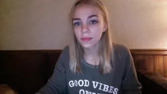cocochloe seductive and hot beauty pulls vagina