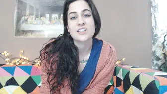 Erin Marie O'Keefe aka Goddess Green Eyed naughty nipple exposes her body