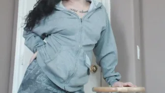 Erin Marie O'Keefe aka Goddess Green Eyed cool slut on the chair