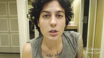 Erin Marie O'Keefe aka Goddess Green Eyed hot hottie sucking dildo