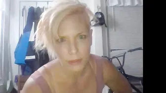 xtina83 cute chick posing in lingerie