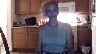 xtina83 gentle erotic spinning at the chair