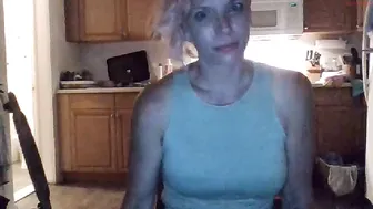 xtina83 gentle erotic spinning at the chair