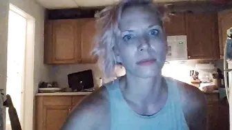 xtina83 gentle erotic spinning at the chair