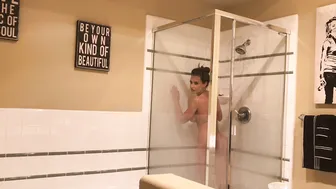 thereallisaan crazy nurse posing on camera