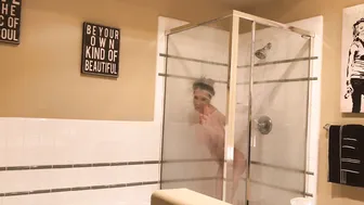 thereallisaan crazy nurse posing on camera